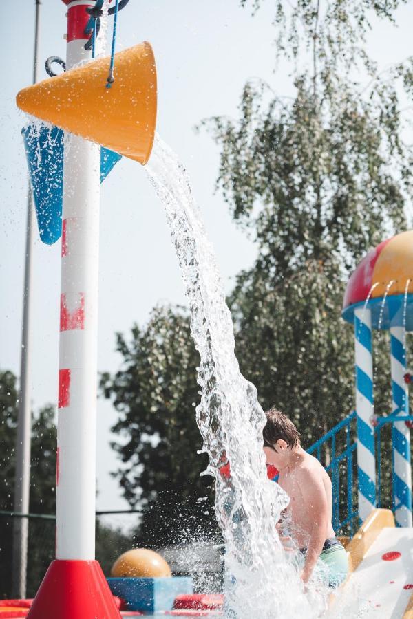 Verblijfpark Ardinam Olloy-sur-Viroin Exteriör bild
