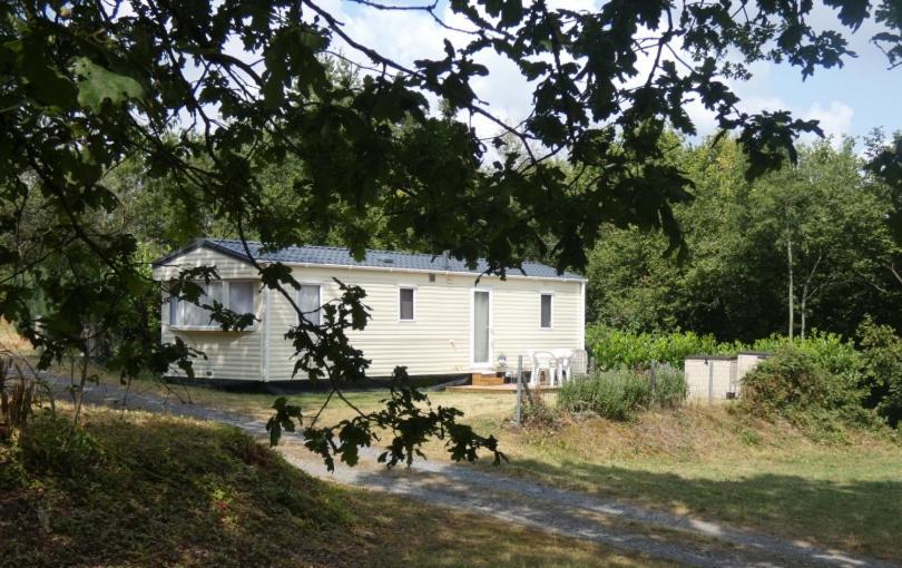 Verblijfpark Ardinam Olloy-sur-Viroin Exteriör bild