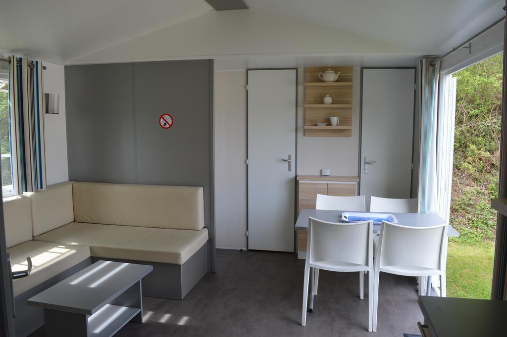 Verblijfpark Ardinam Olloy-sur-Viroin Rum bild